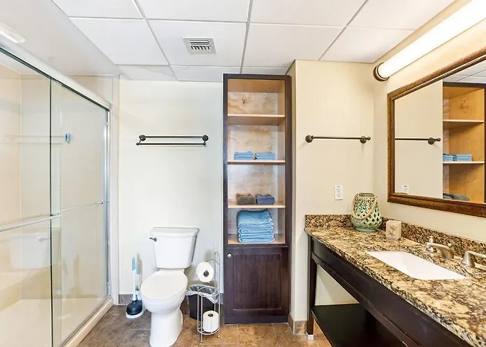 Splash Harbour, Harbourside Waterfront Apartment