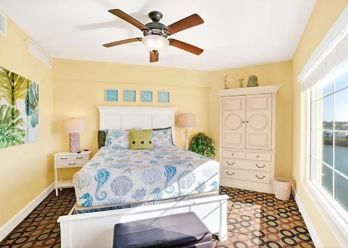 Splash Harbour, Harbourside Waterfront Apartment Clearwater Beach