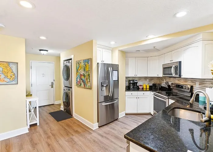 Splash Harbour, Harbourside Waterfront Apartment