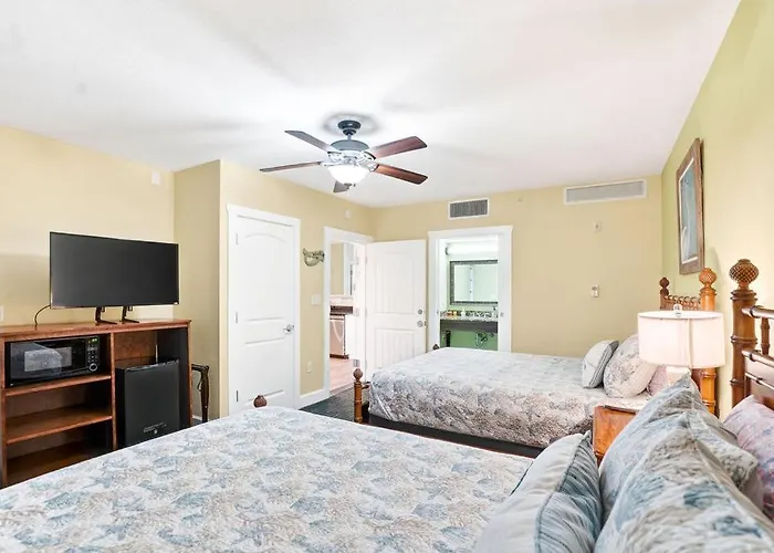 Splash Harbour, Harbourside Waterfront Apartment
